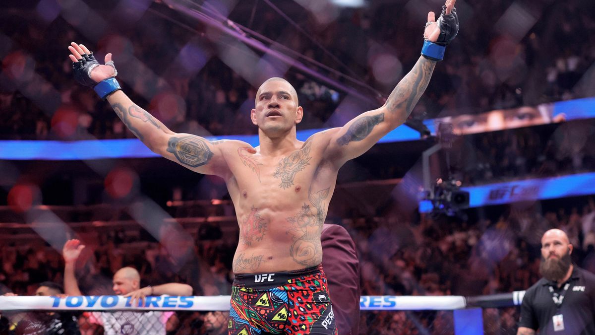 Šampion Pereira potvrdil zlomeninu, bitva s Procházkou se bortí